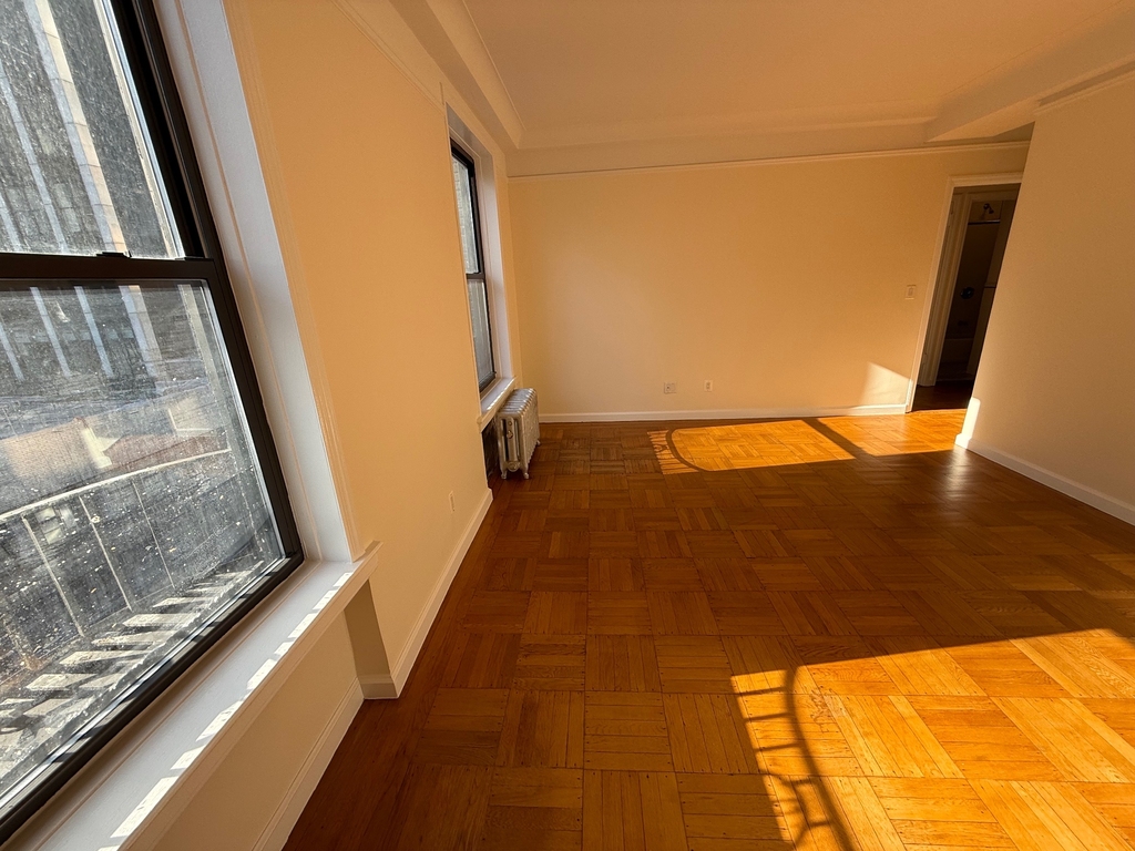 55 West 55th Street - Photo 8