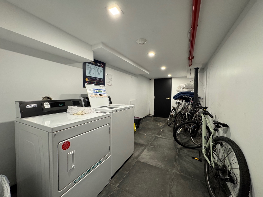 244 Hawthorne Street - Photo 6
