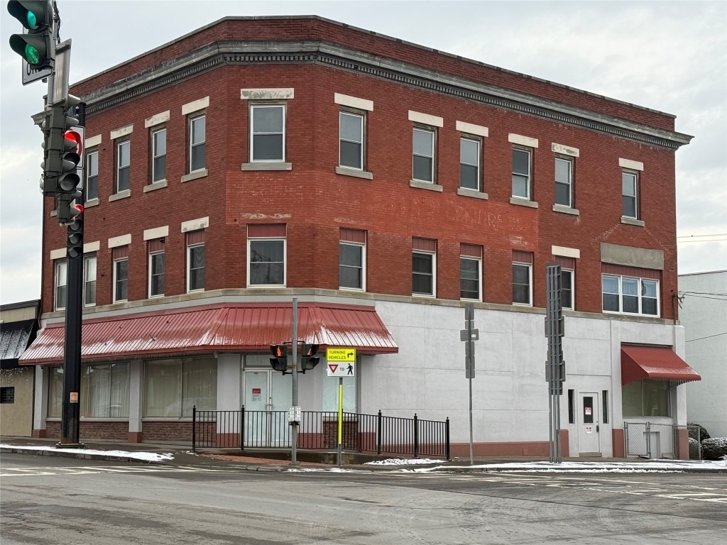 101 W Main Street - Photo 0