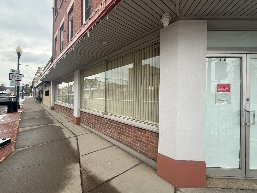 101 W Main Street - Photo 35
