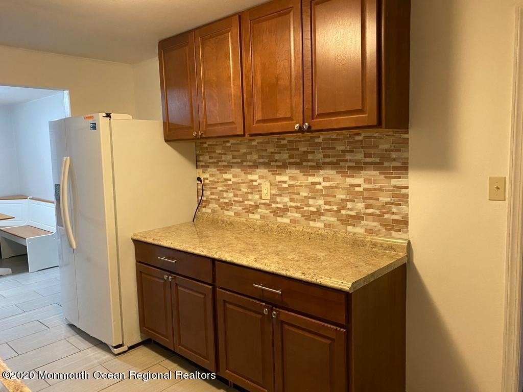 328 Jersey Avenue - Photo 10