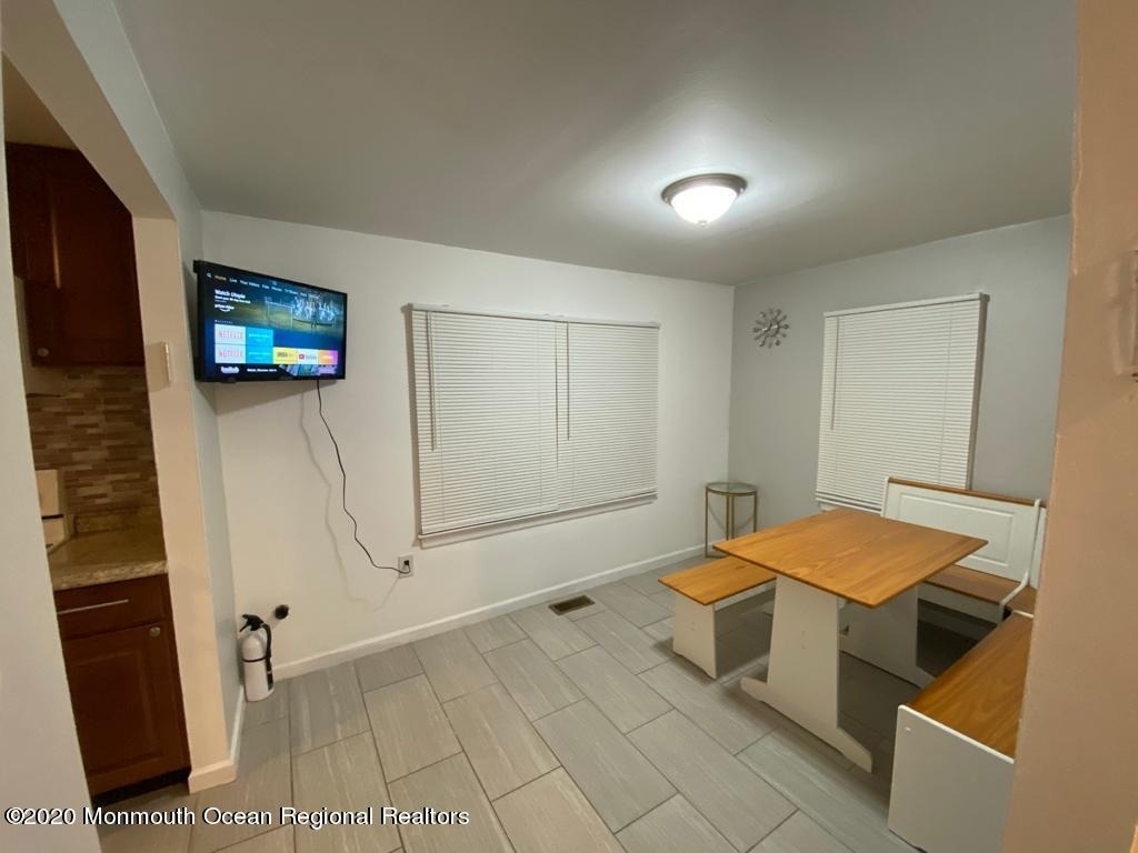 328 Jersey Avenue - Photo 6