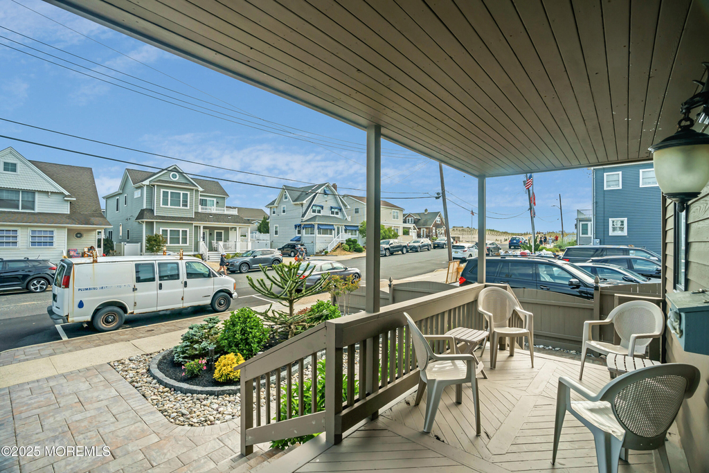 8 Ortley Avenue - Photo 36