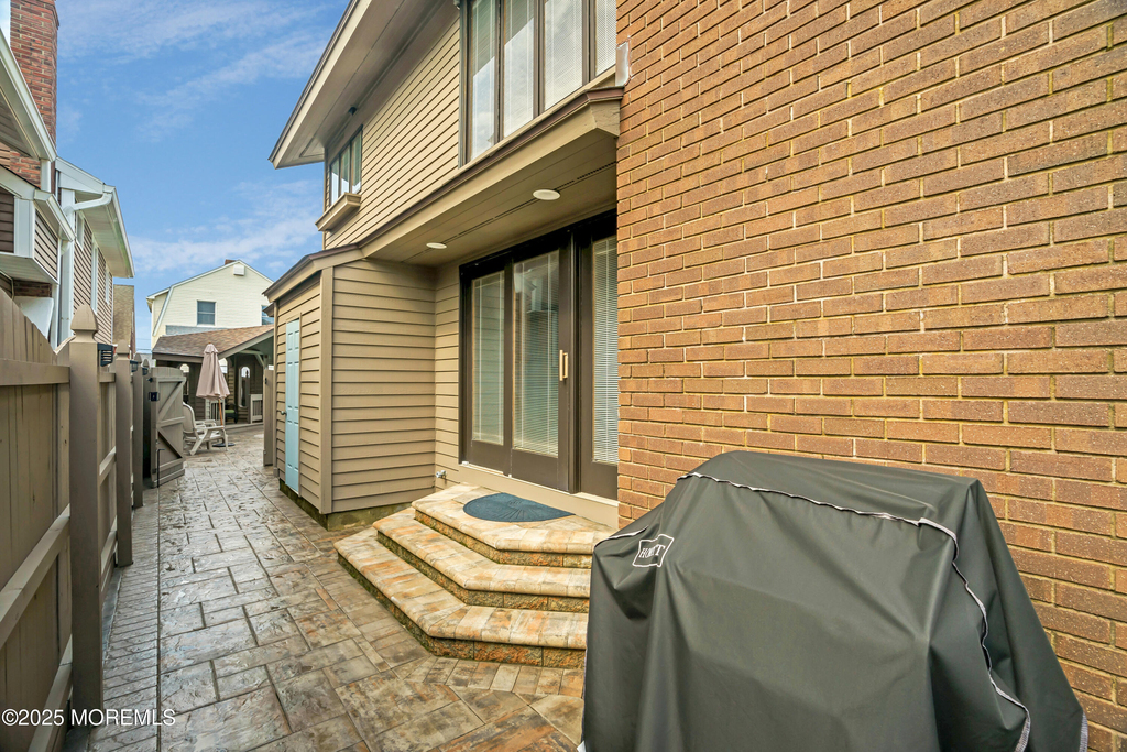 8 Ortley Avenue - Photo 38