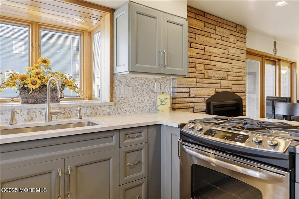 8 Ortley Avenue - Photo 13