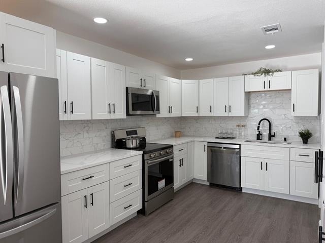 716 E Pecan Street - Photo 3
