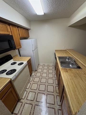 9813 Walnut Street - Photo 3