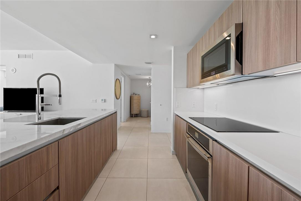 401 N Birch Road - Photo 9