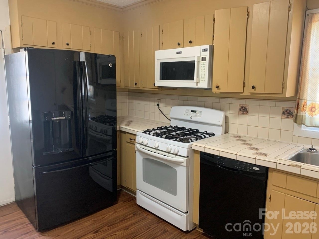 544 N Center Street - Photo 6