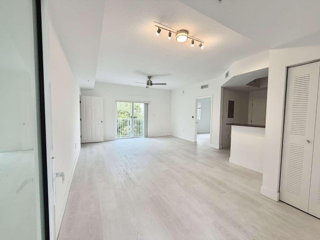 7516 Ne 1st Avenue - Photo 1