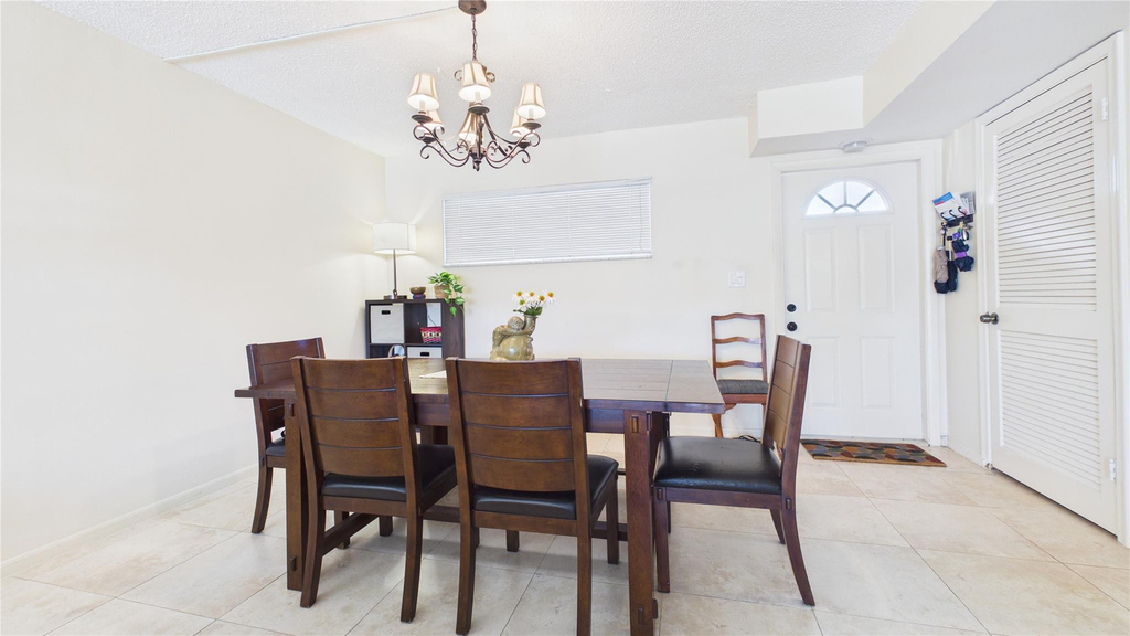 381 S Hollybrook Drive - Photo 9