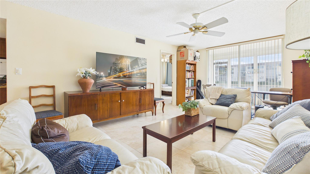 381 S Hollybrook Drive - Photo 8