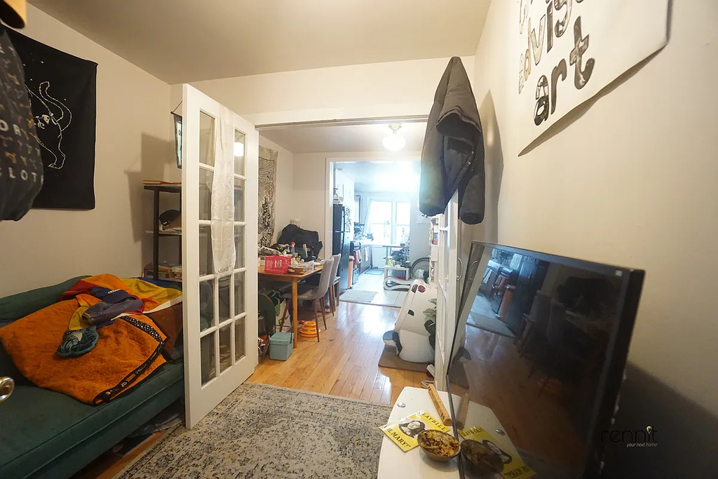 689 Park Avenue - Photo 5