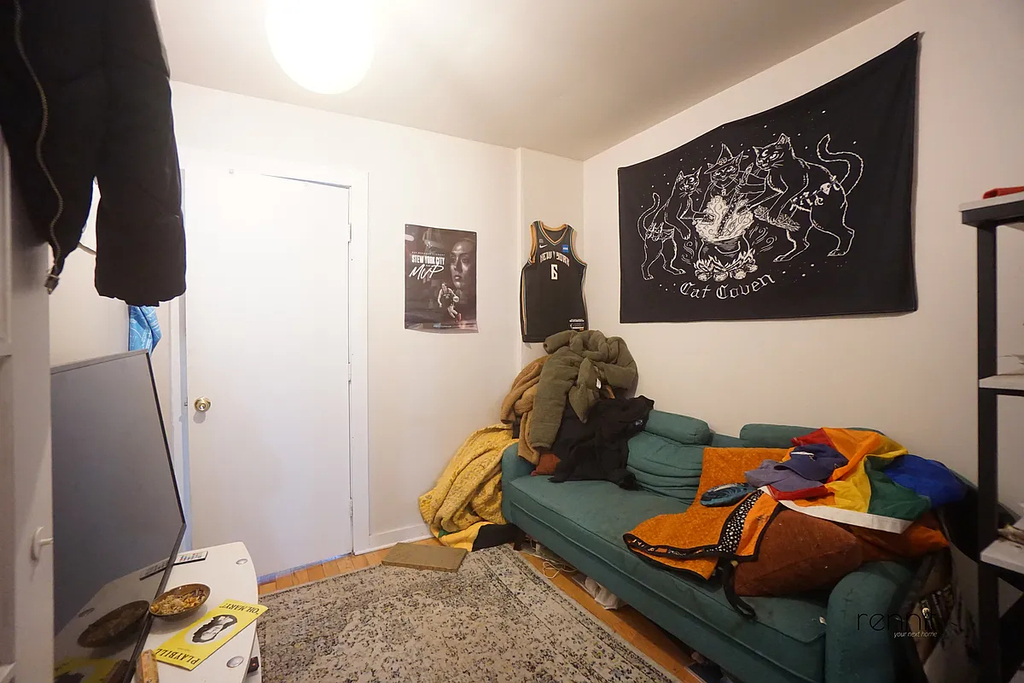 689 Park Avenue - Photo 4