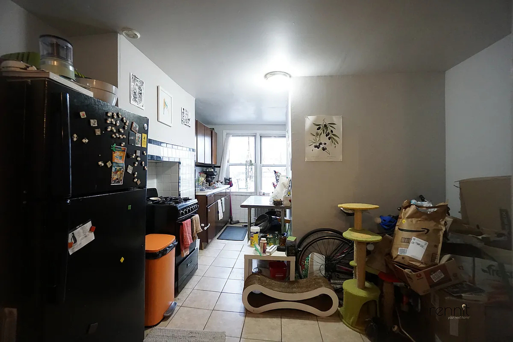 689 Park Avenue - Photo 3