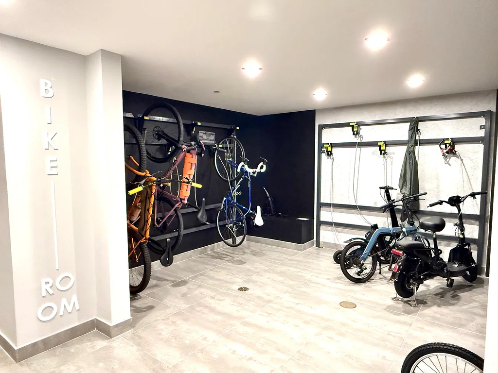 290 Linden Boulevard - Photo 6