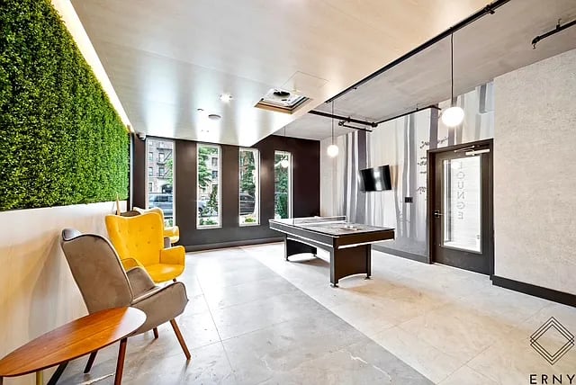 290 Linden Boulevard - Photo 7