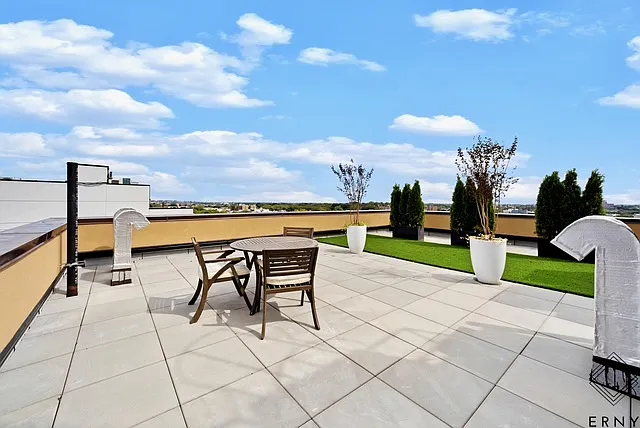 290 Linden Boulevard - Photo 10