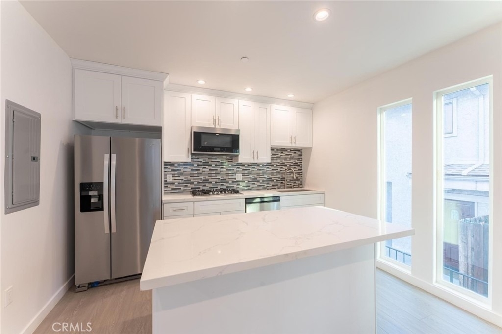 6845 N Haskell Avenue - Photo 18