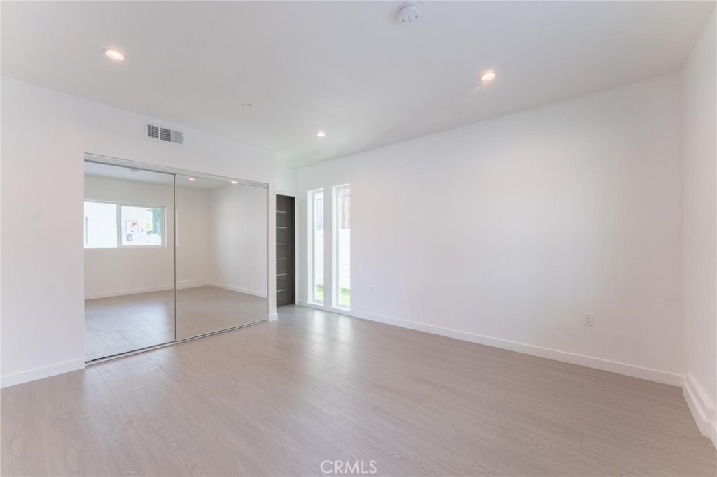 6845 N Haskell Avenue - Photo 15