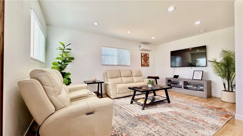 515 Florence - Photo 7