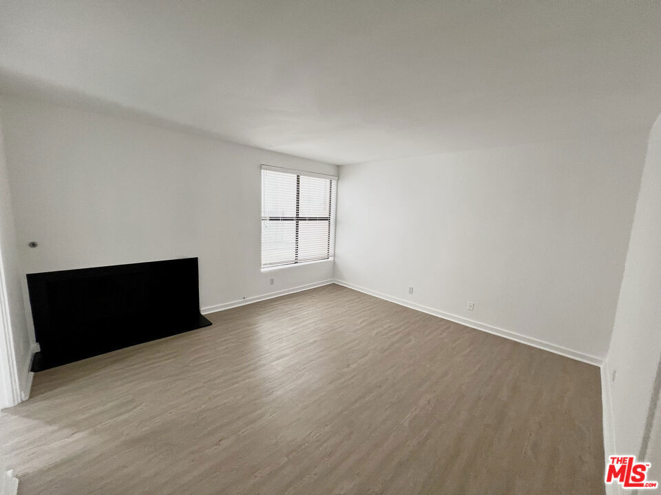 1610 Camden Avenue - Photo 3