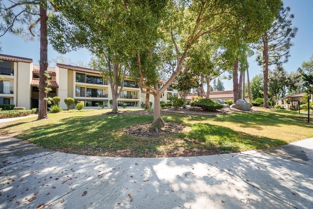 17637 Pomerado Rd - Photo 34