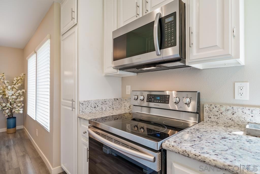 17637 Pomerado Rd - Photo 12