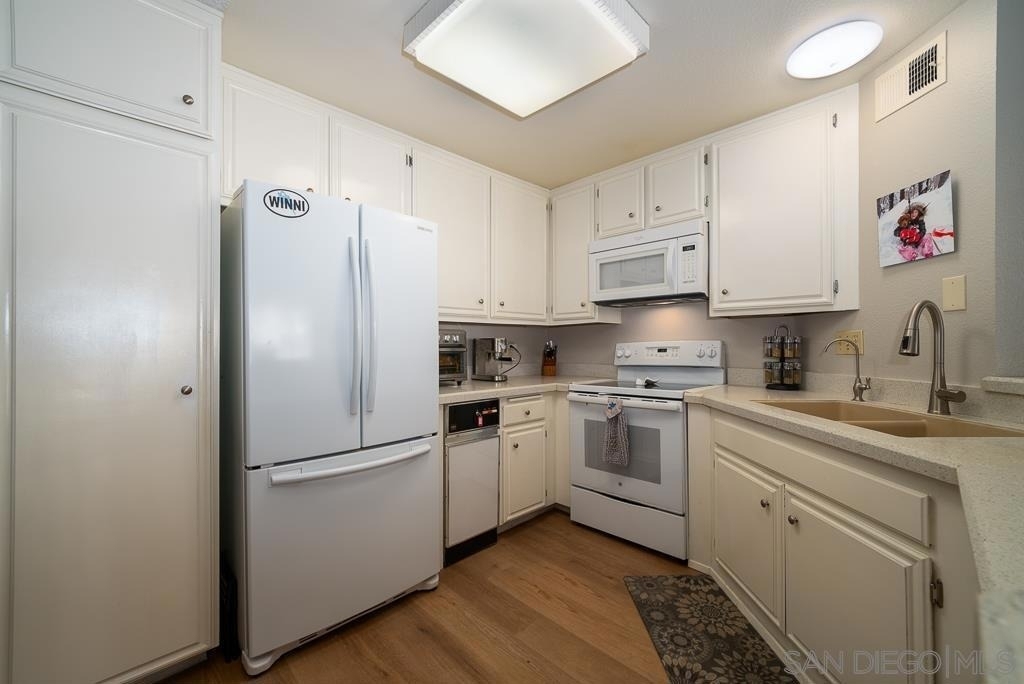 17617 Pomerado Rd - Photo 11