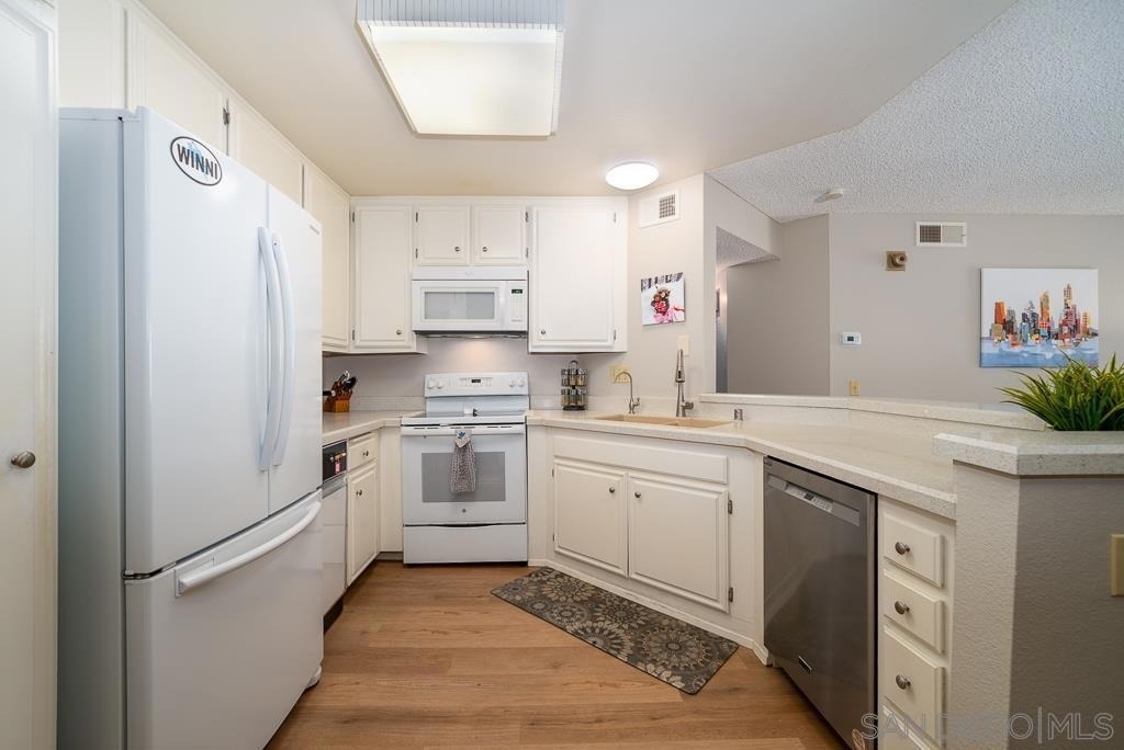 17617 Pomerado Rd - Photo 9
