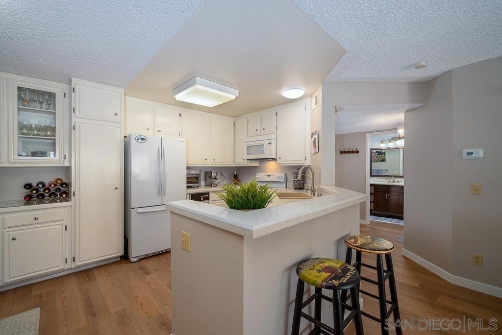 17617 Pomerado Rd - Photo 8