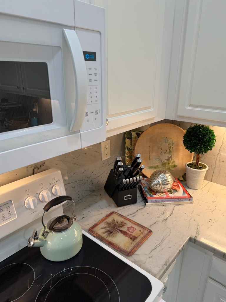 9391 Bridgeport Drive - Photo 8