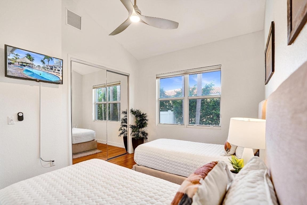 785 Ne 71st Street - Photo 34