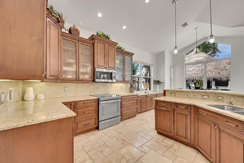 785 Ne 71st Street - Photo 15