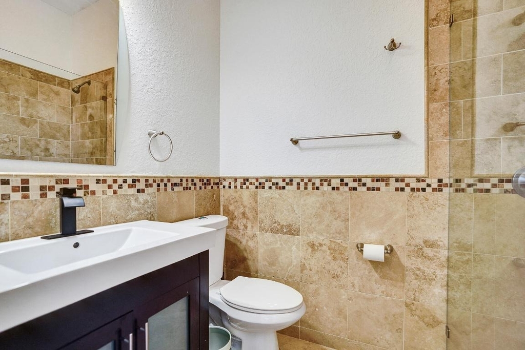785 Ne 71st Street - Photo 36