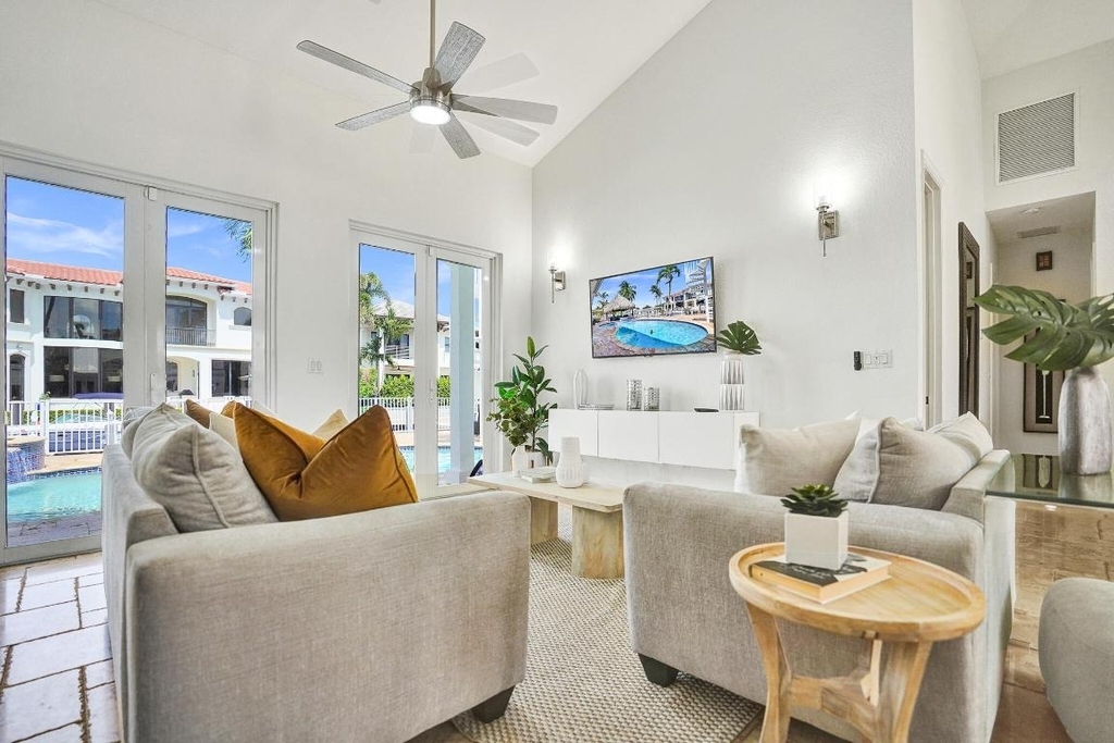 785 Ne 71st Street - Photo 8