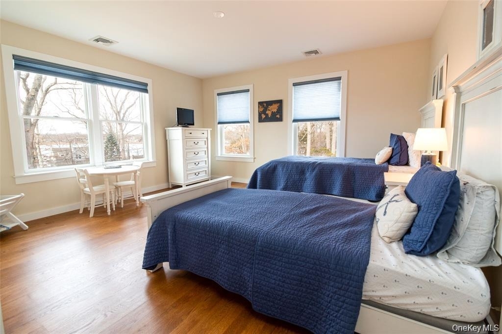 485 Hickory Avenue - Photo 22