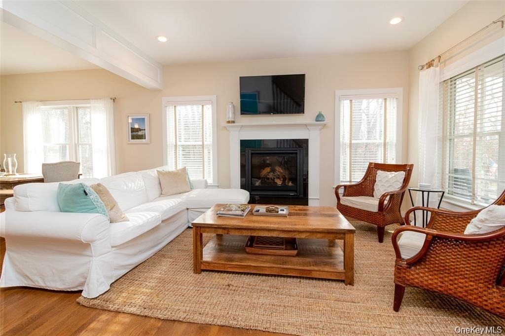 485 Hickory Avenue - Photo 16