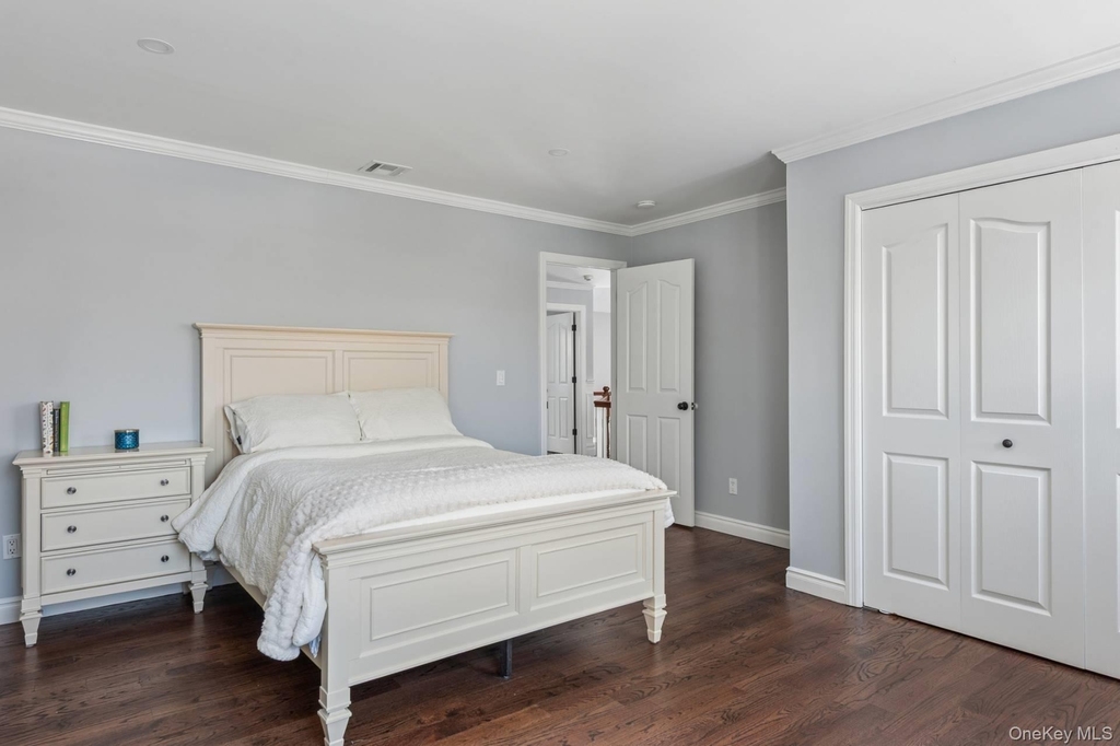 47 Bathing Beach Road - Photo 13