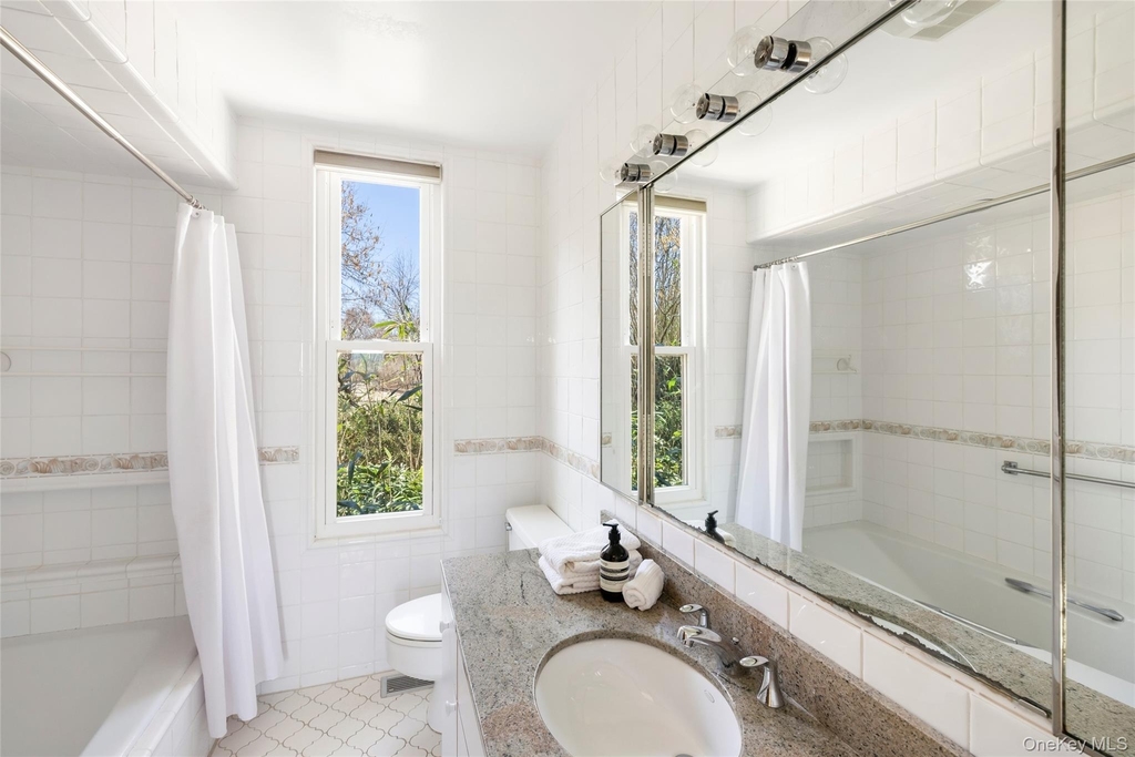 154 W Lake Drive - Photo 11
