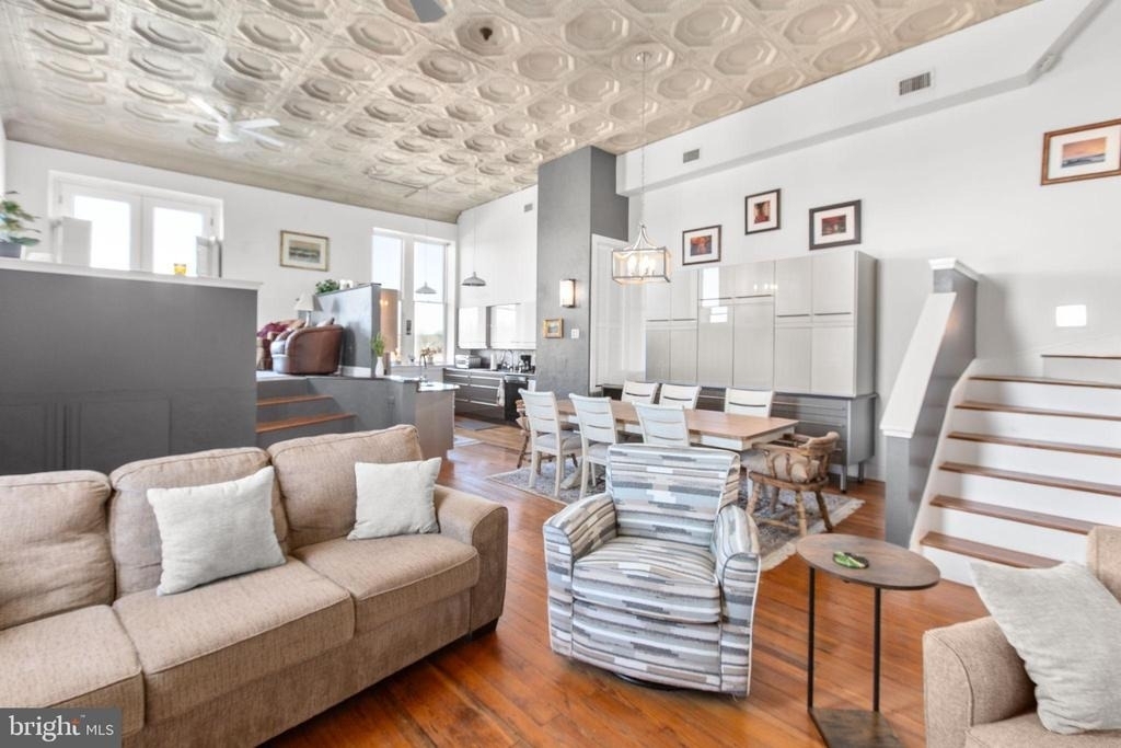 809 Caroline Street - Photo 11
