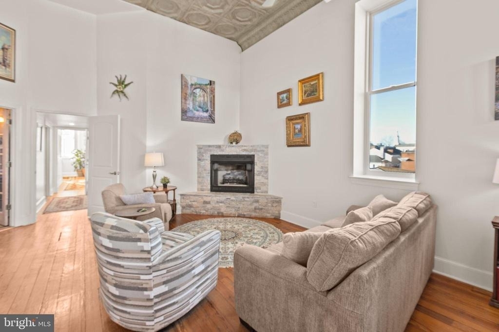 809 Caroline Street - Photo 10