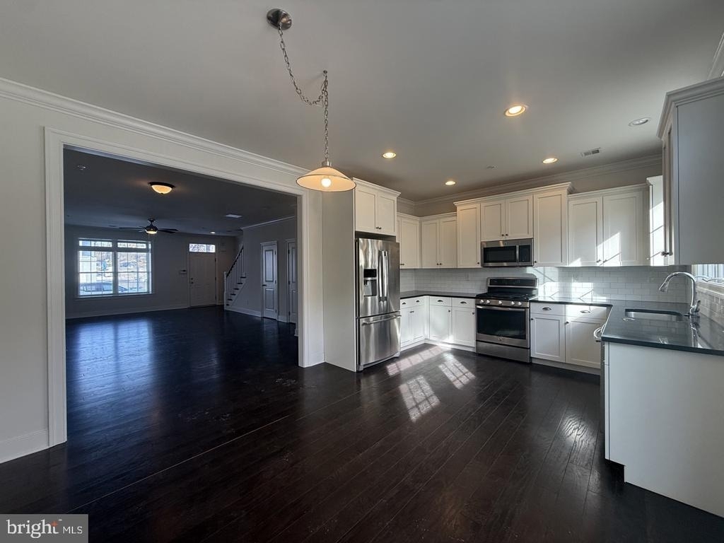602 D Street - Photo 14