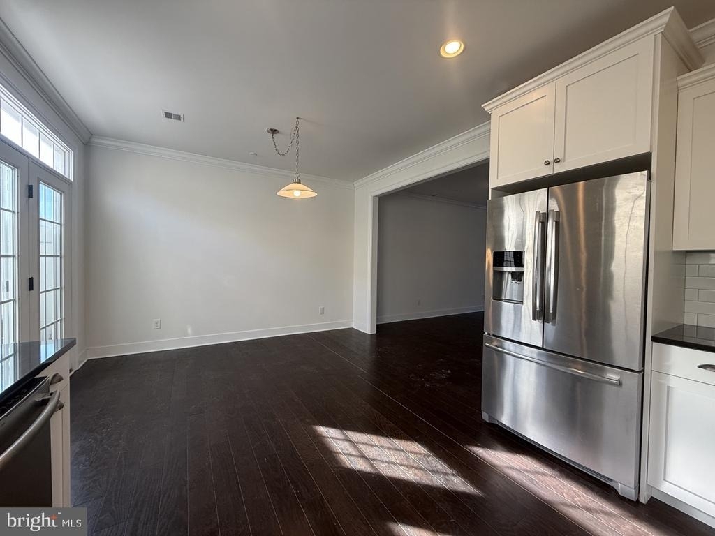 602 D Street - Photo 16