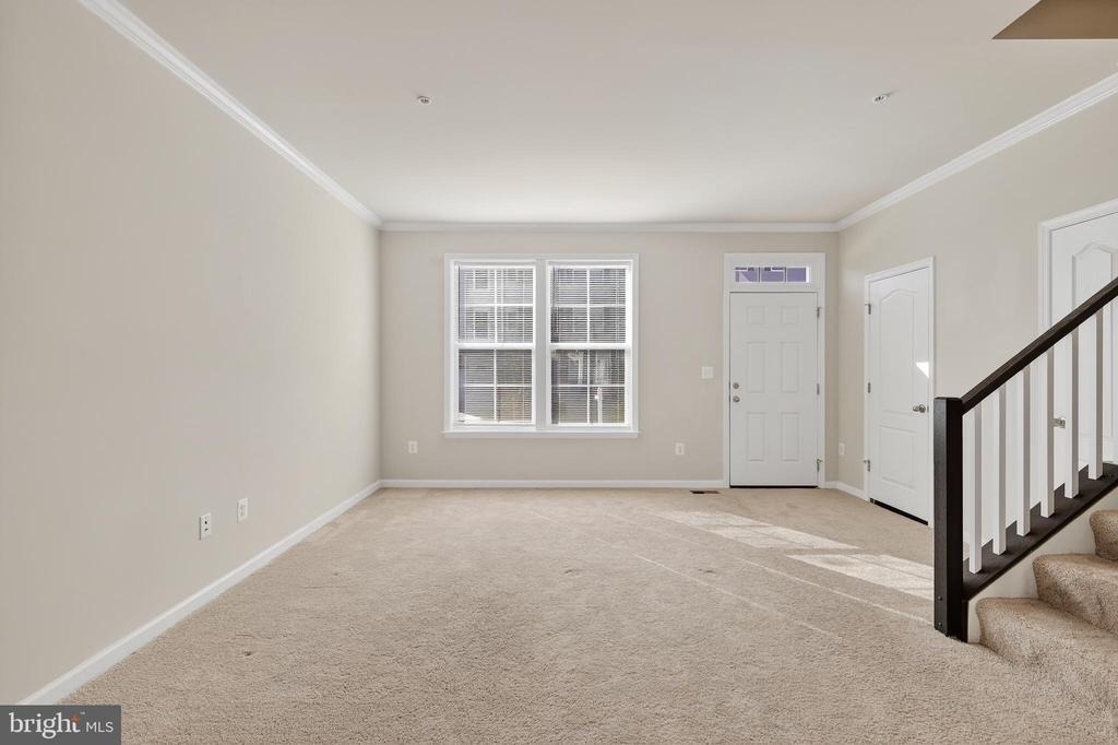 1023 Flester Lane - Photo 5