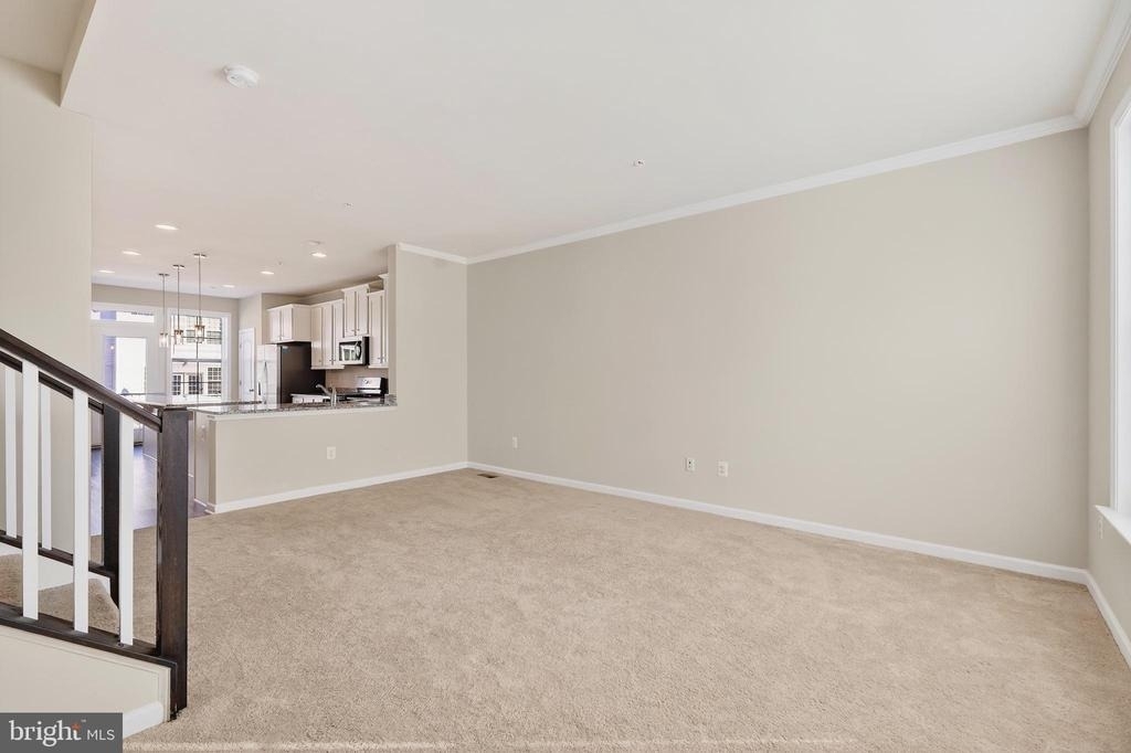 1023 Flester Lane - Photo 4