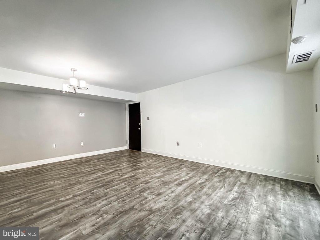 11408 Cherry Hill Road - Photo 10