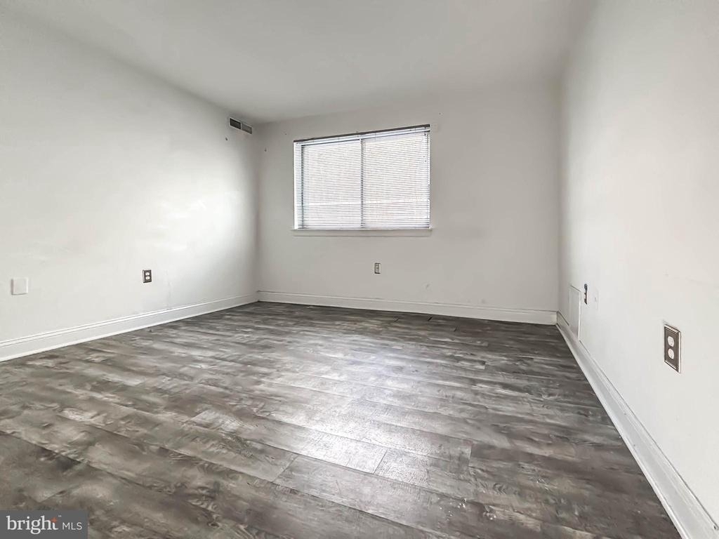 11408 Cherry Hill Road - Photo 22