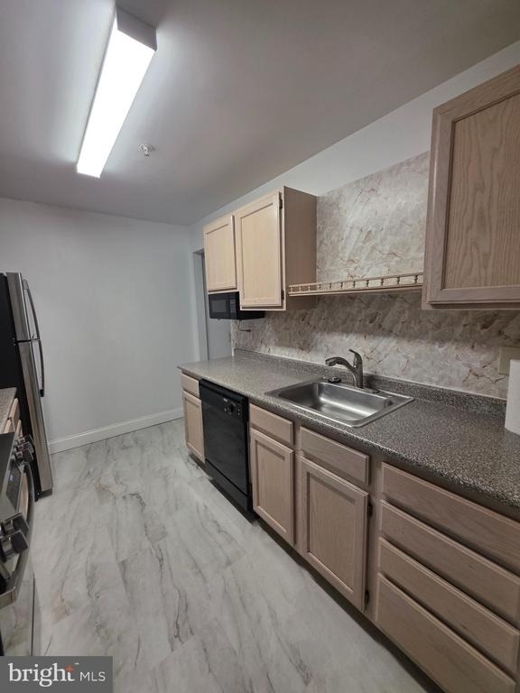 2809 Waters Edge Drive - Photo 17