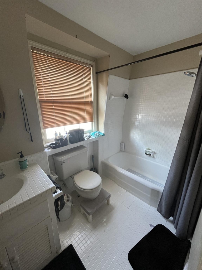 2704 San Pedro St - Photo 9
